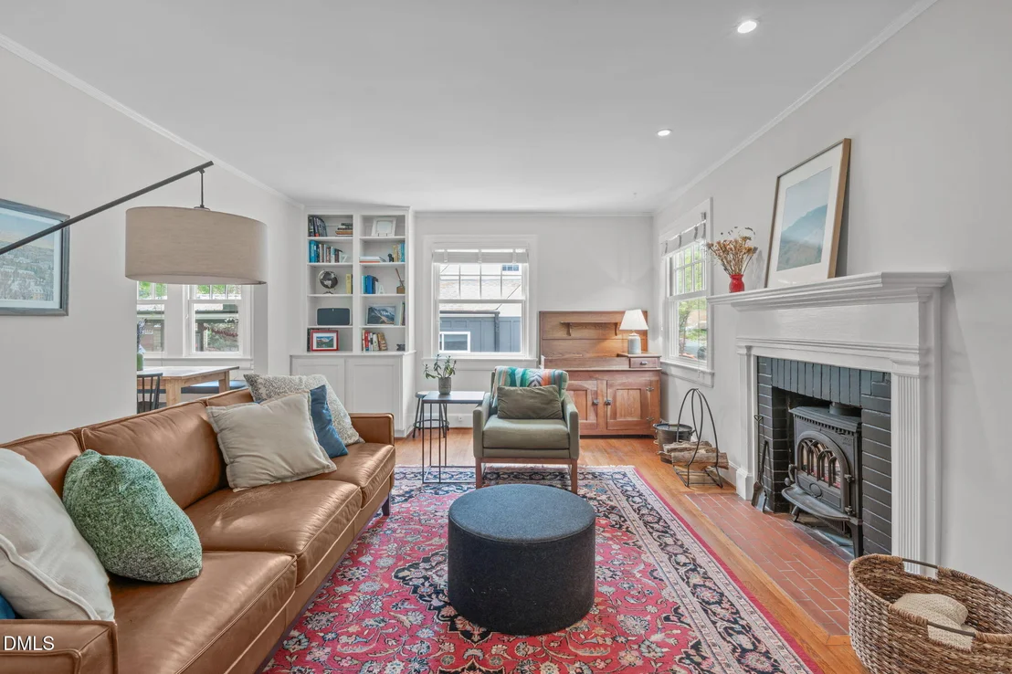 Photo of 2111 Pershing Street