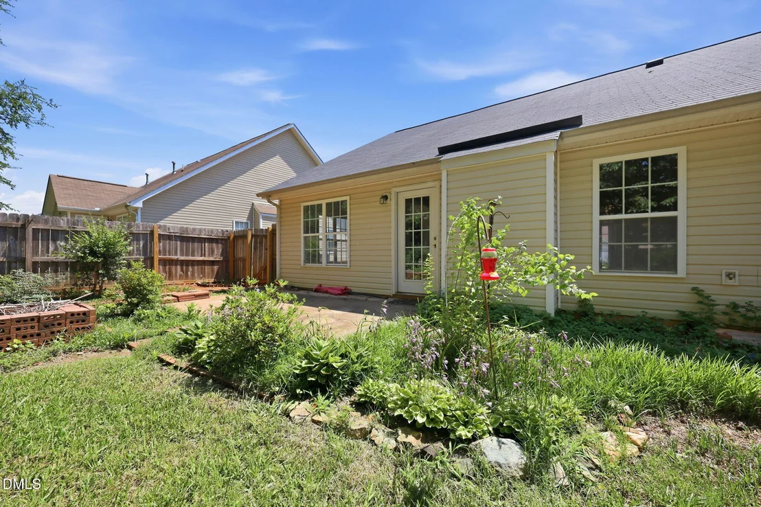 Photo of 514 Walnut Crossing Drive