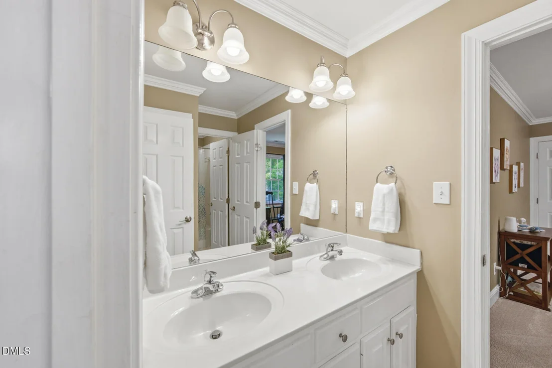 Photo of 1024 Bearglades Lane