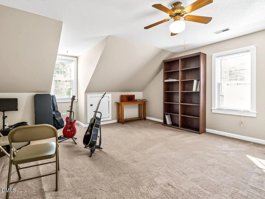 Photo of 1425 Raybon Drive
