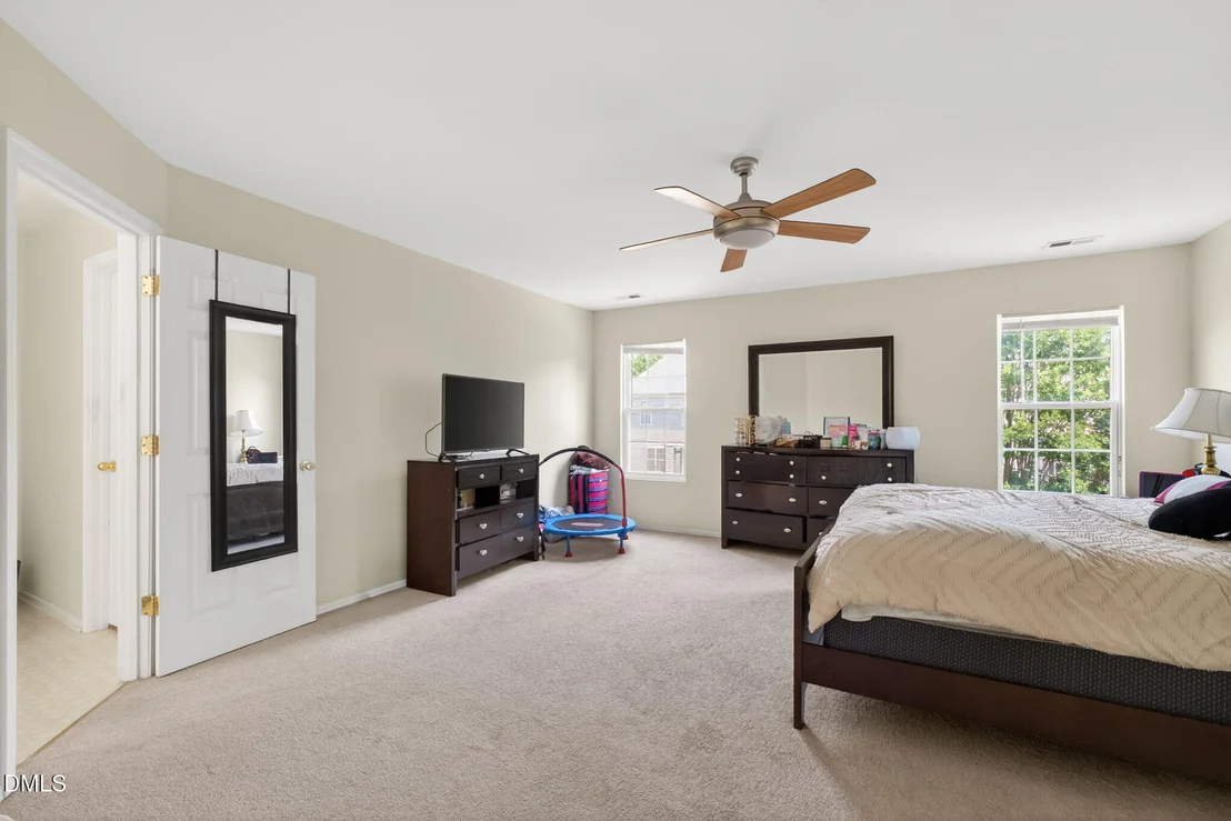 Photo of 1012 Breeze Lane