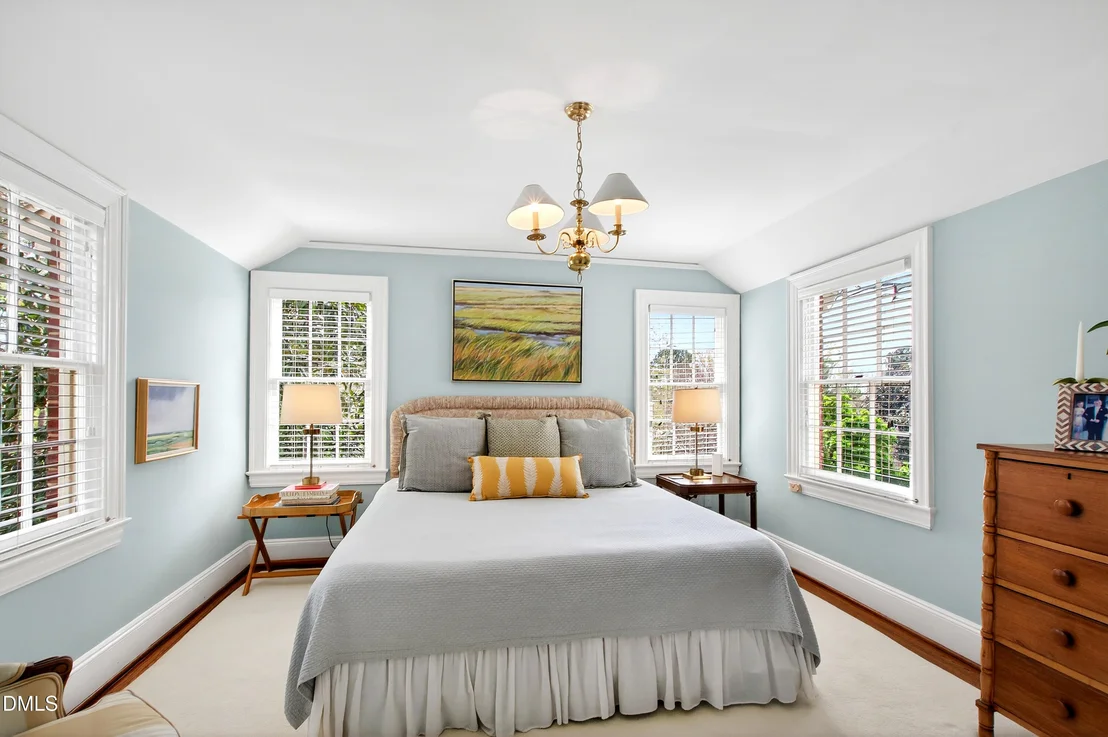 Photo of 223 Hillcrest Circle