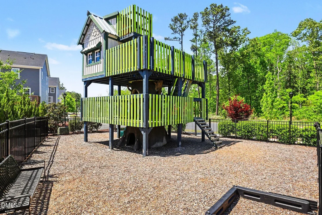 Photo of 501 Whitehall Circle