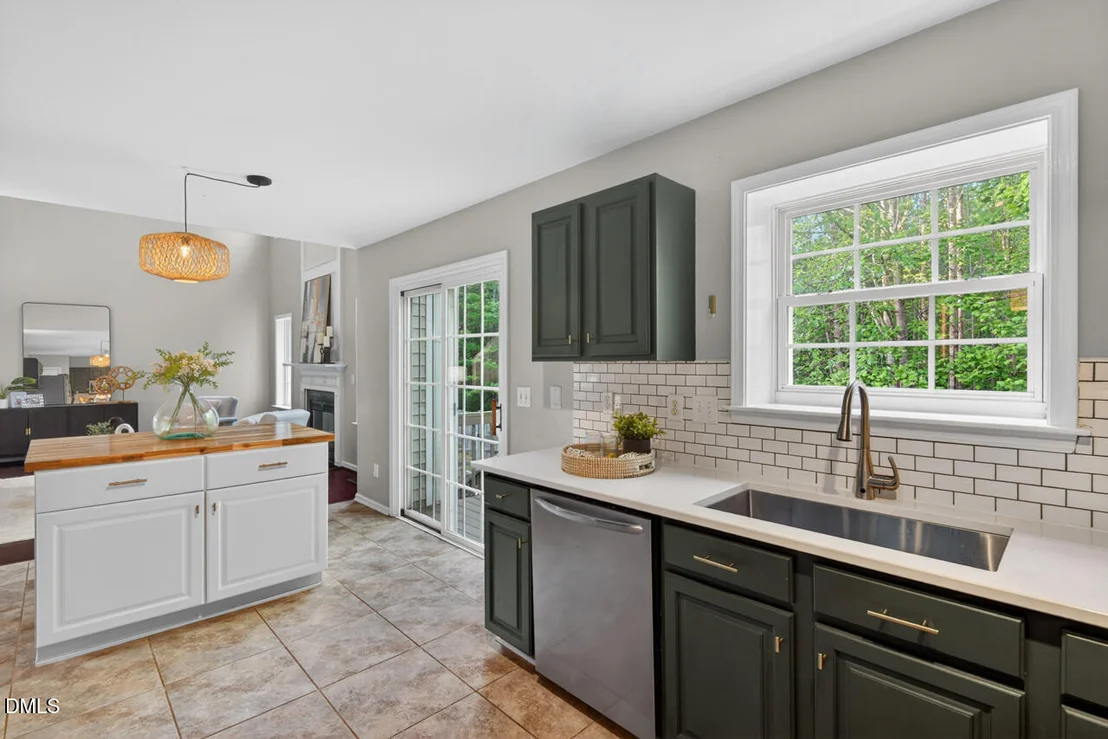 Photo of 2505 Summit Drive