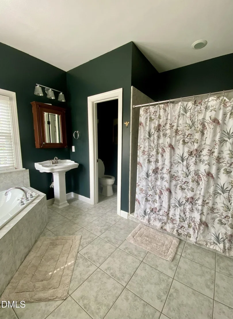 Photo of 101 Caledonia Lane