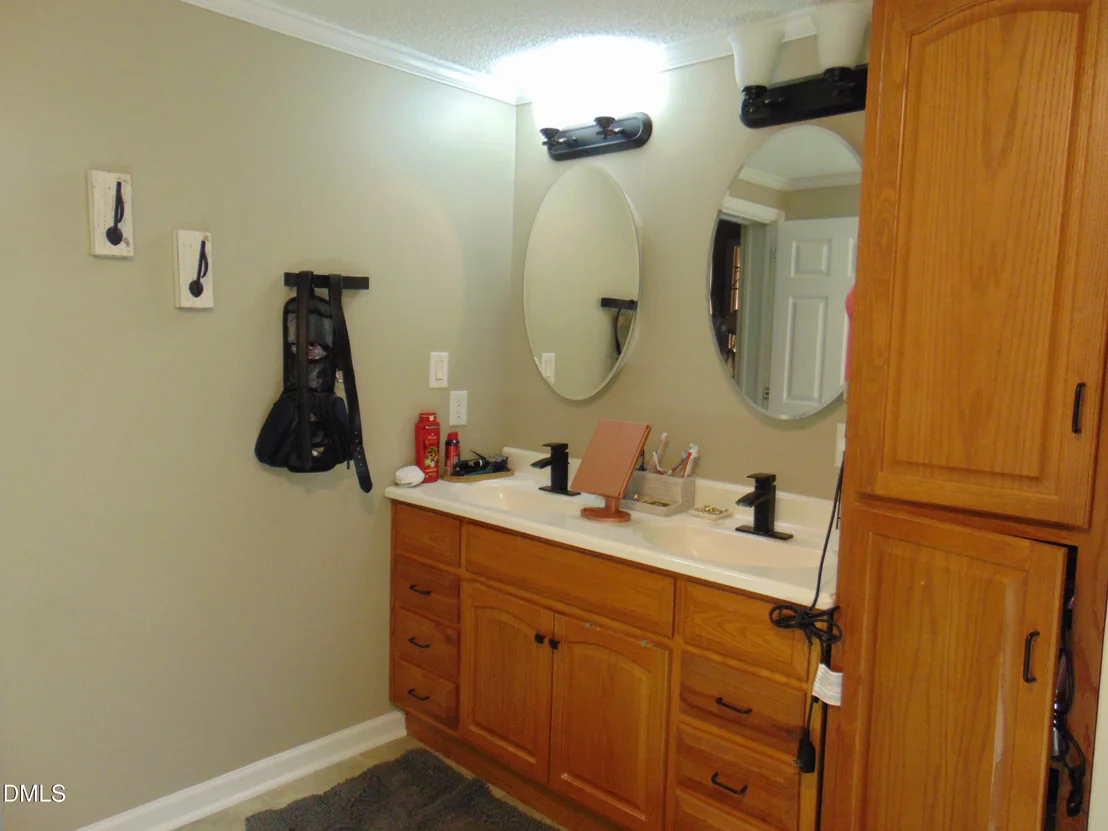 Photo of 543 Duke Drive