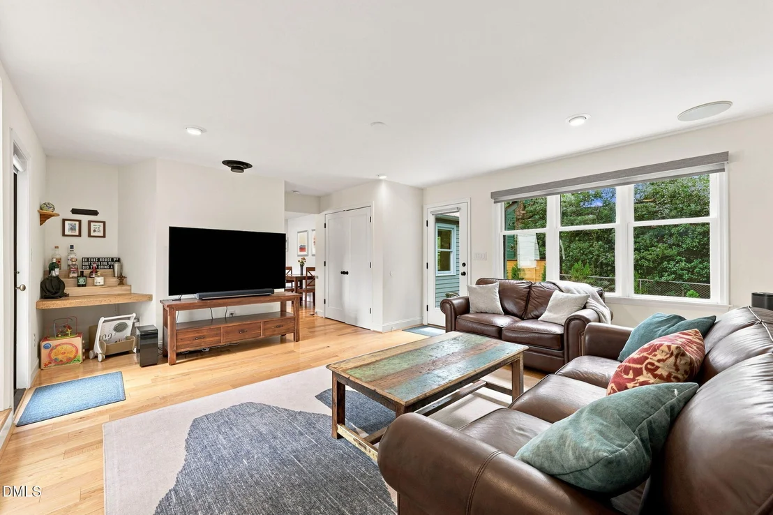 Photo of 403 Oak Avenue