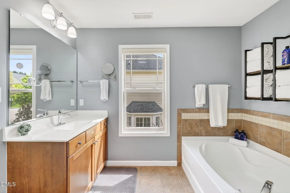 Photo of 9104 Linslade Way