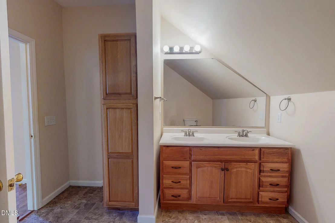 Photo of 471 Parham Road
