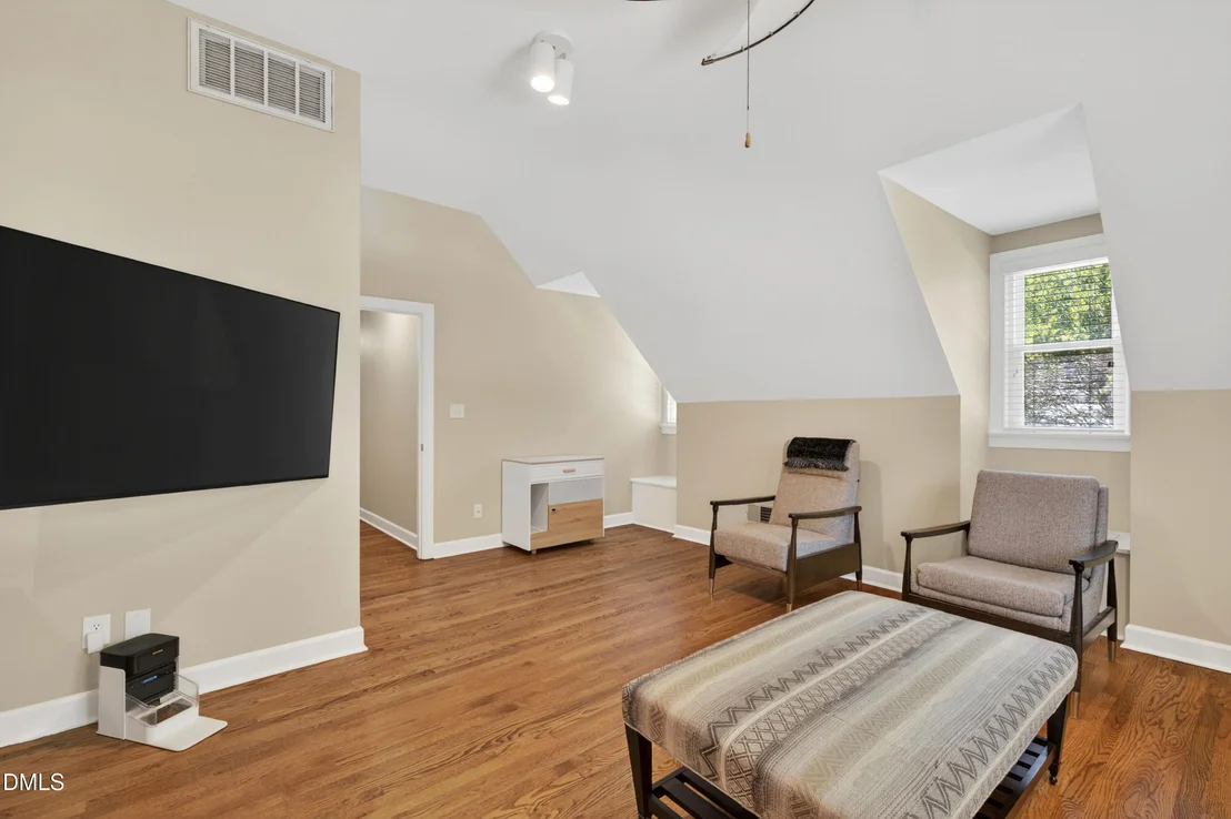 Photo of 113 Stoneleigh Drive
