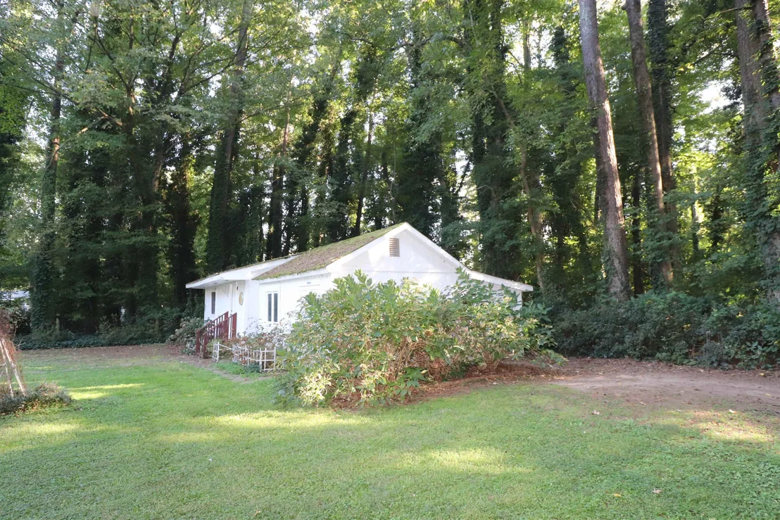 Photo of 8713 Chapel Hill Road