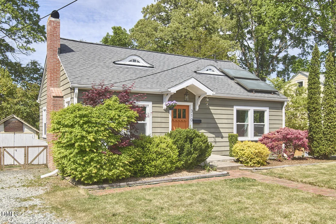 Photo of 310 Dacian Avenue