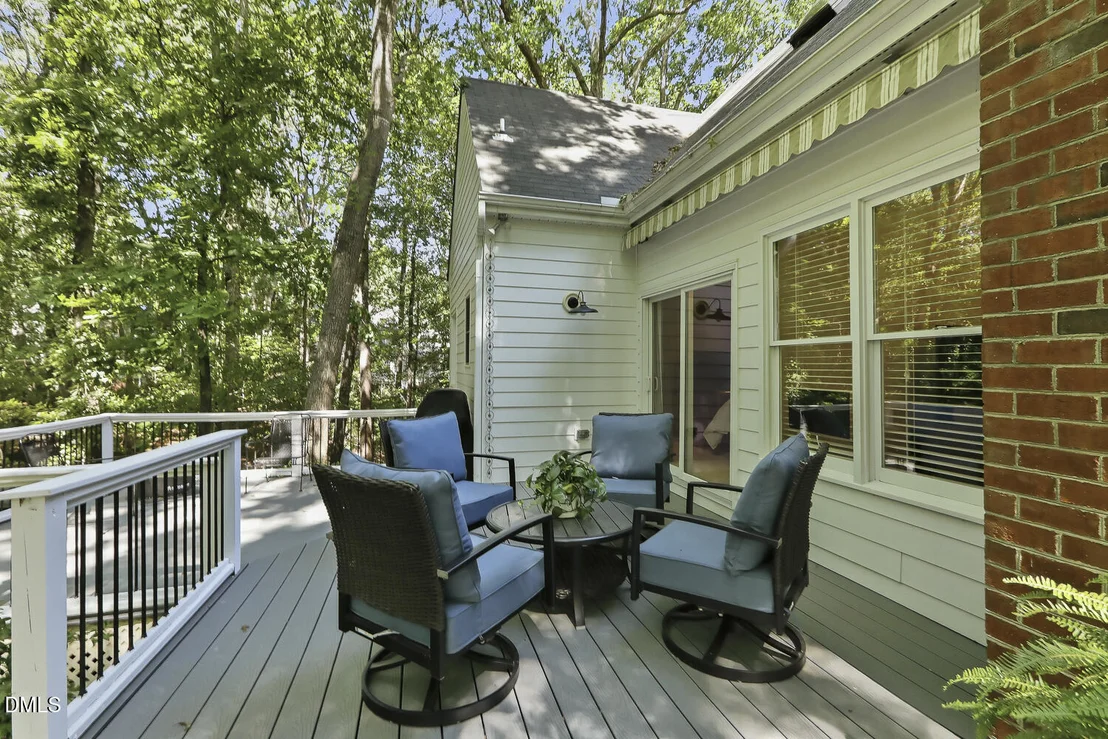 Photo of 429 Grosvenor Drive