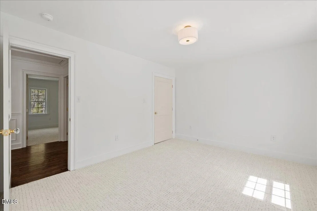 Photo of 419 Eagle Point Road