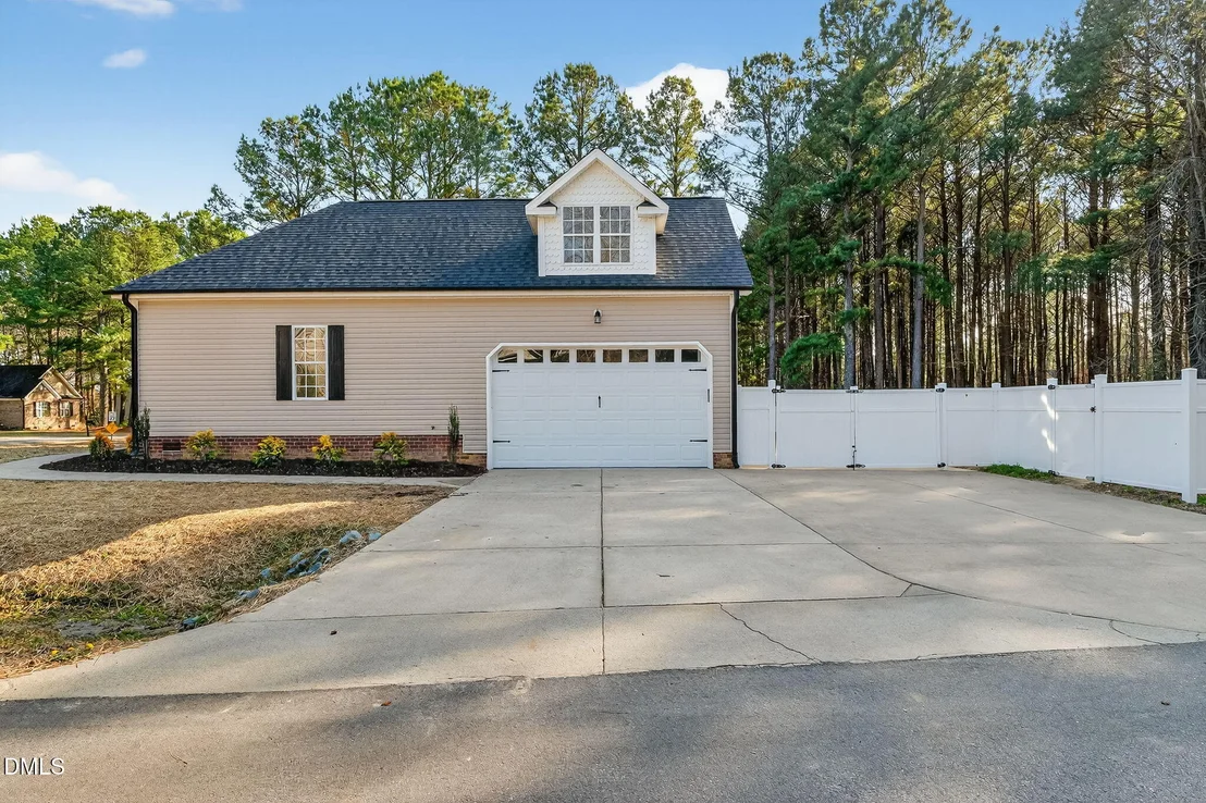 Photo of 201 Eagle Crest Lane