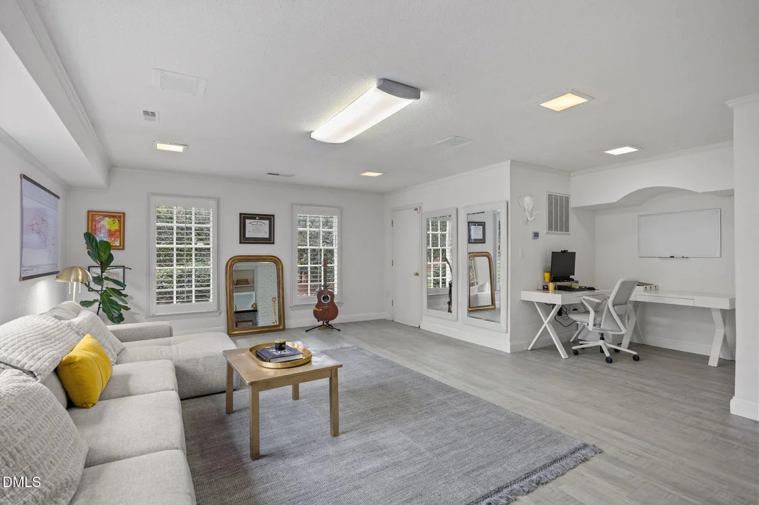 Photo of 3712 Darwin Road