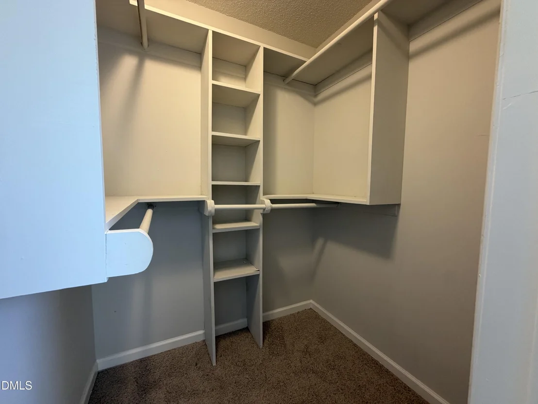 Photo of 106 Deblyn Court