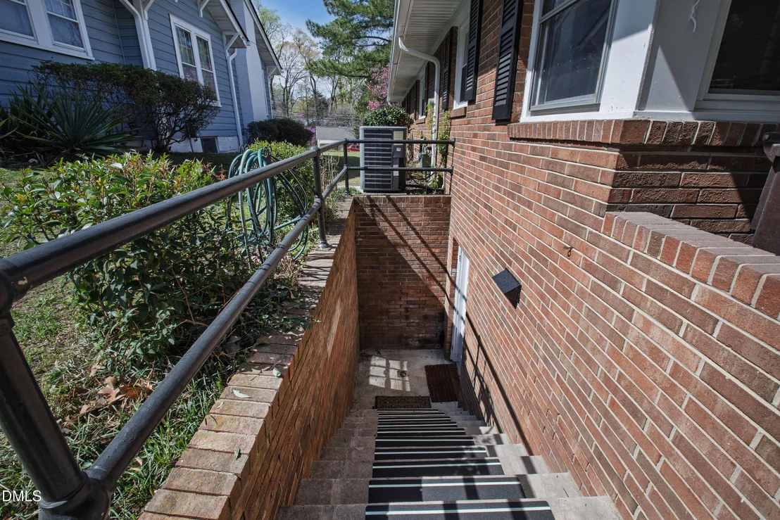 Photo of 800 Camden Avenue