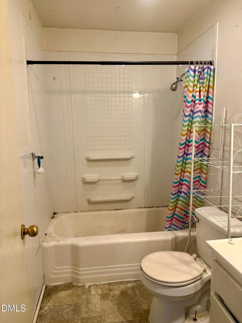 Photo of 2137 Roger Street