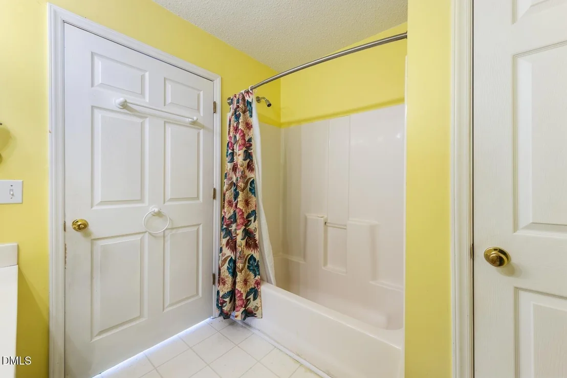 Photo of 1146 Rogers Road