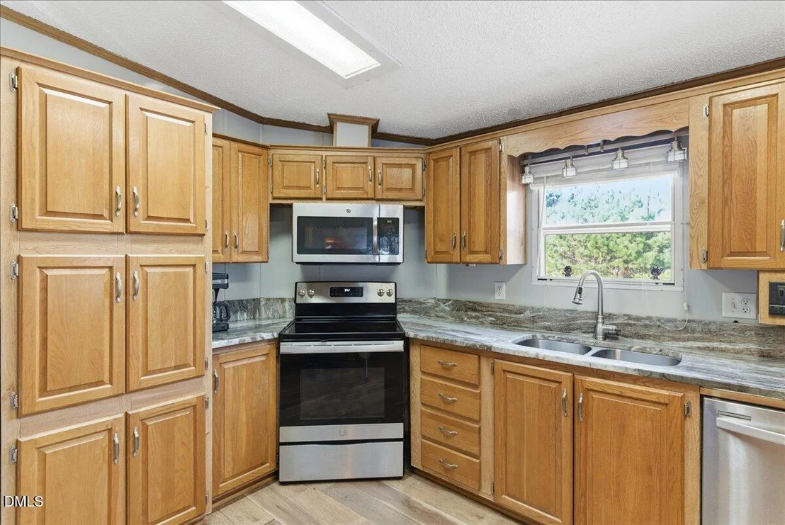 Photo of 1190 Little Mountain Road