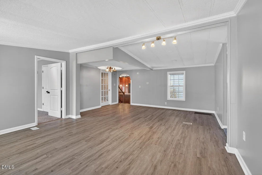 Photo of 1622 Lancaster Road