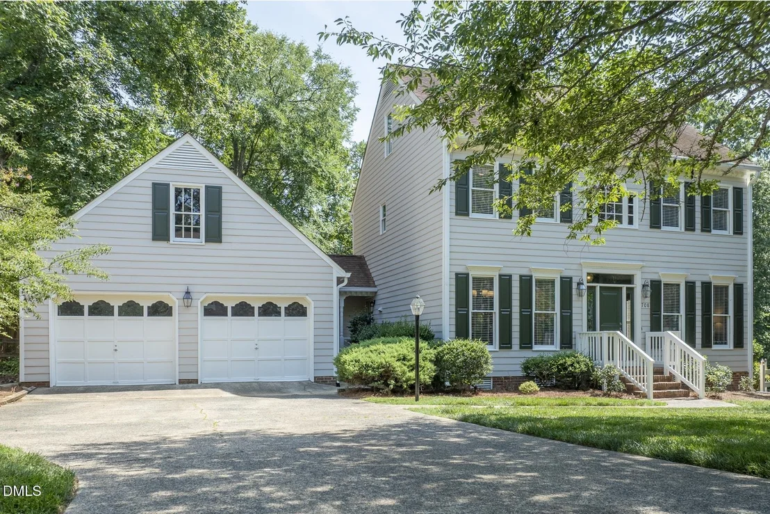 Photo of 708 Flagstone Way