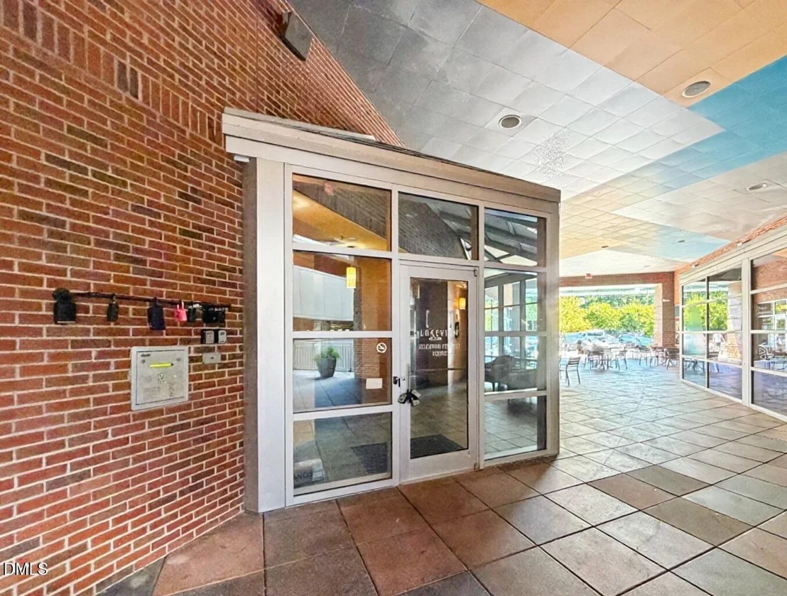 Photo of Unit 412 at 2608 Erwin Road