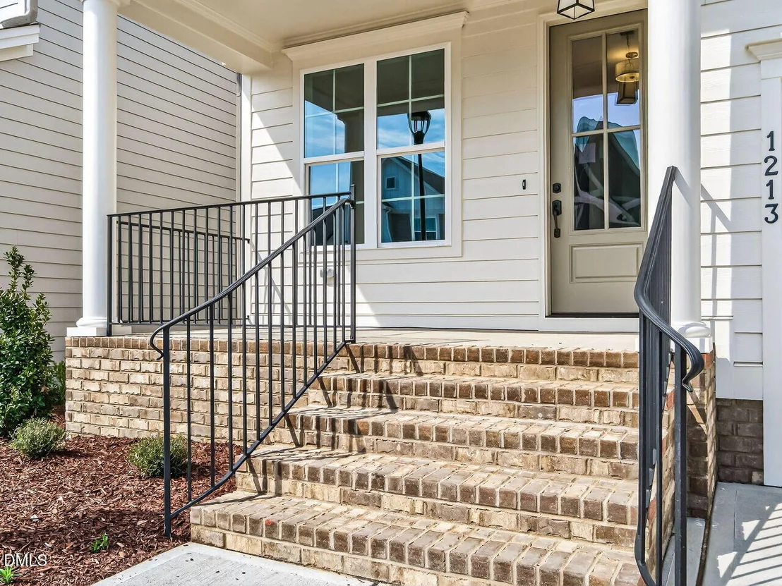 Photo of 1213 Barreto Drive