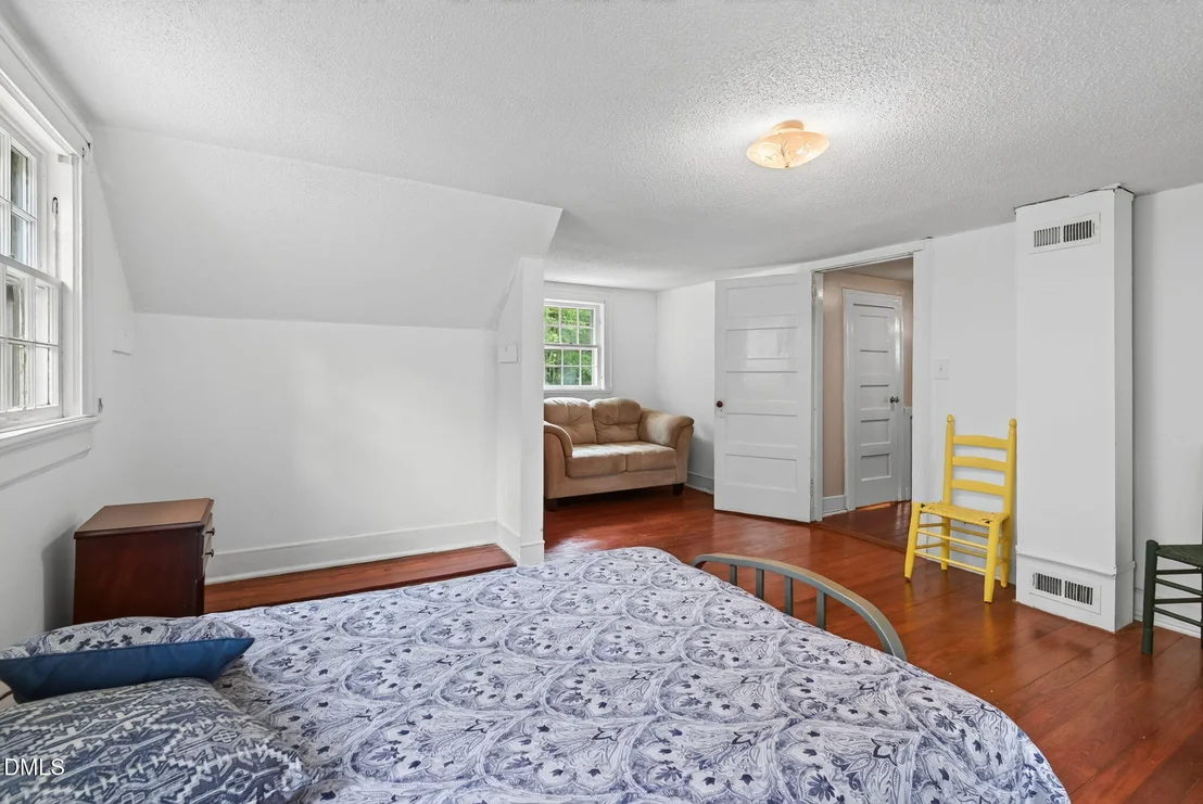 Photo of 4087 Glendale Road