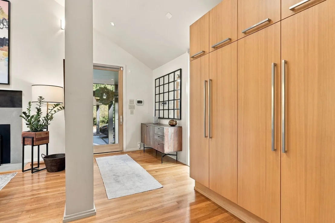 Photo of 3007 Surrey Road