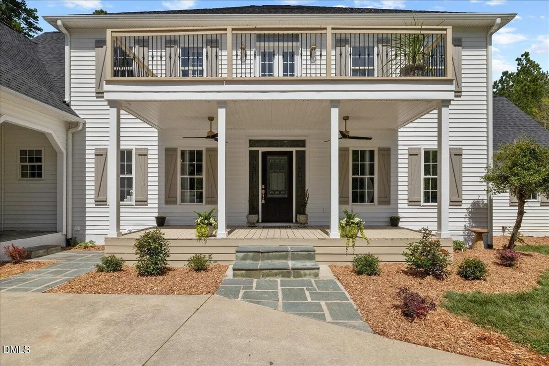Photo of 419 Eagle Point Road
