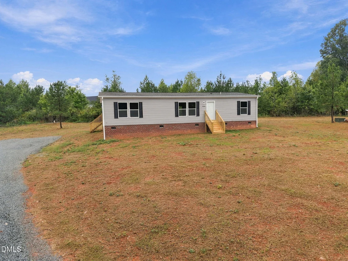 Photo of 8019 Cornwall Road