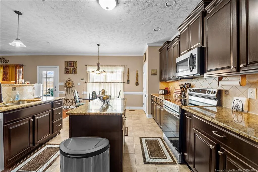 Photo of 605 Oakridge Drive