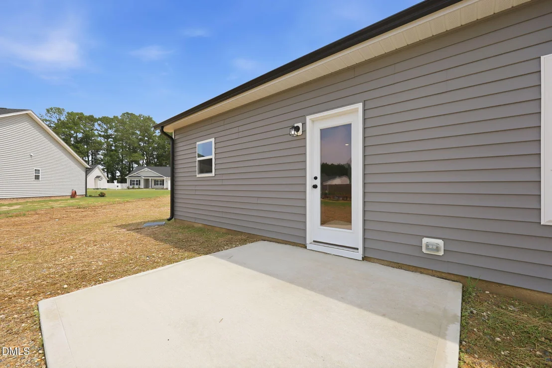 Photo of 16 Loganberry Avenue