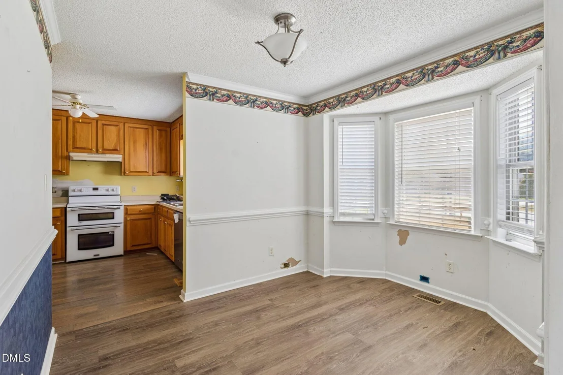 Photo of 6304 Walnut Glen Drive