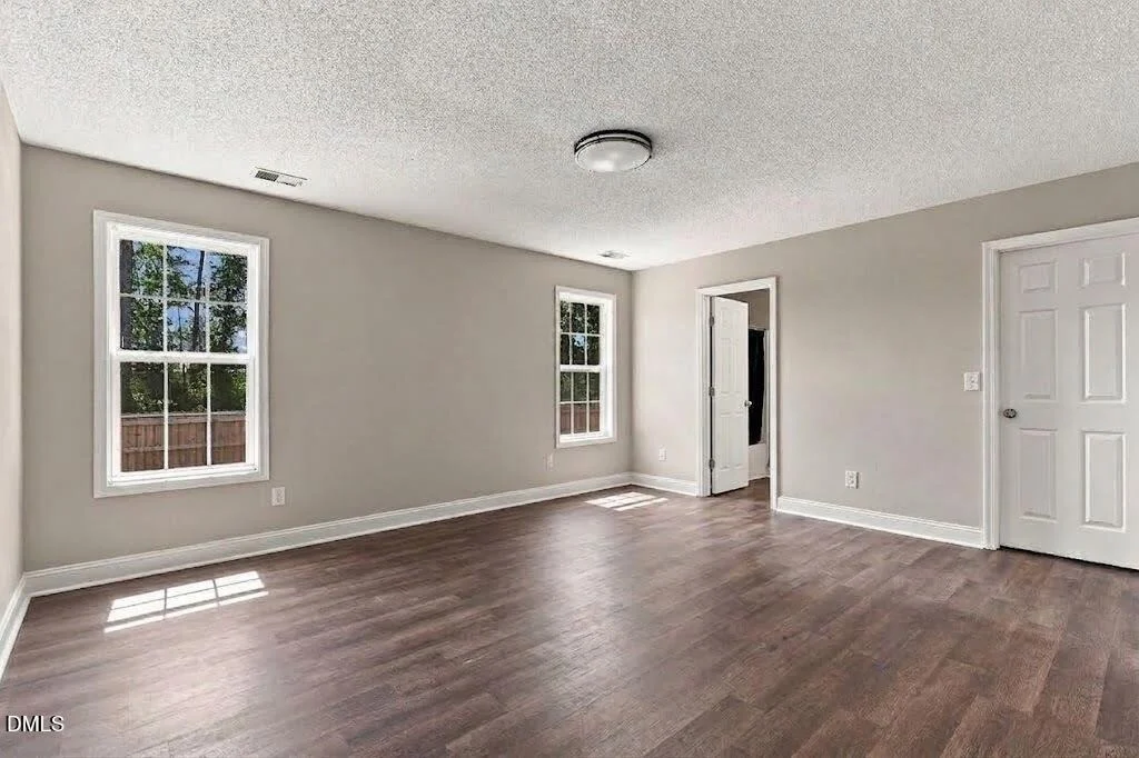 Photo of 390 Comanche Drive