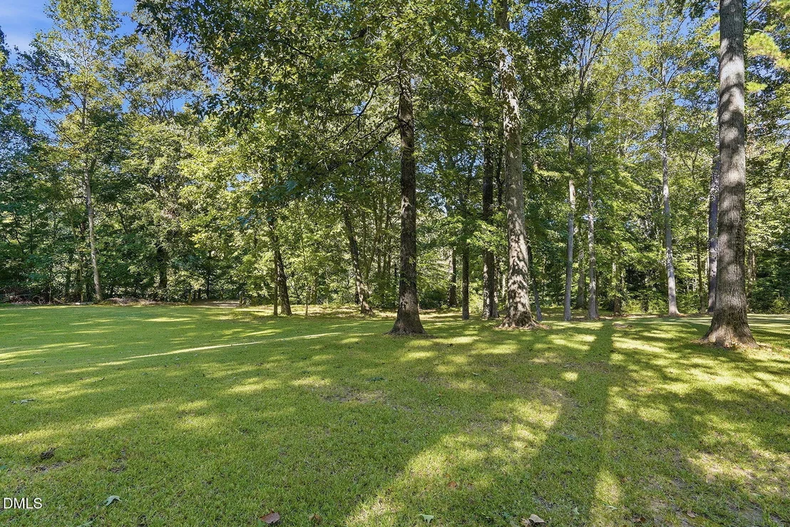Photo of 415 River Bluff Drive N