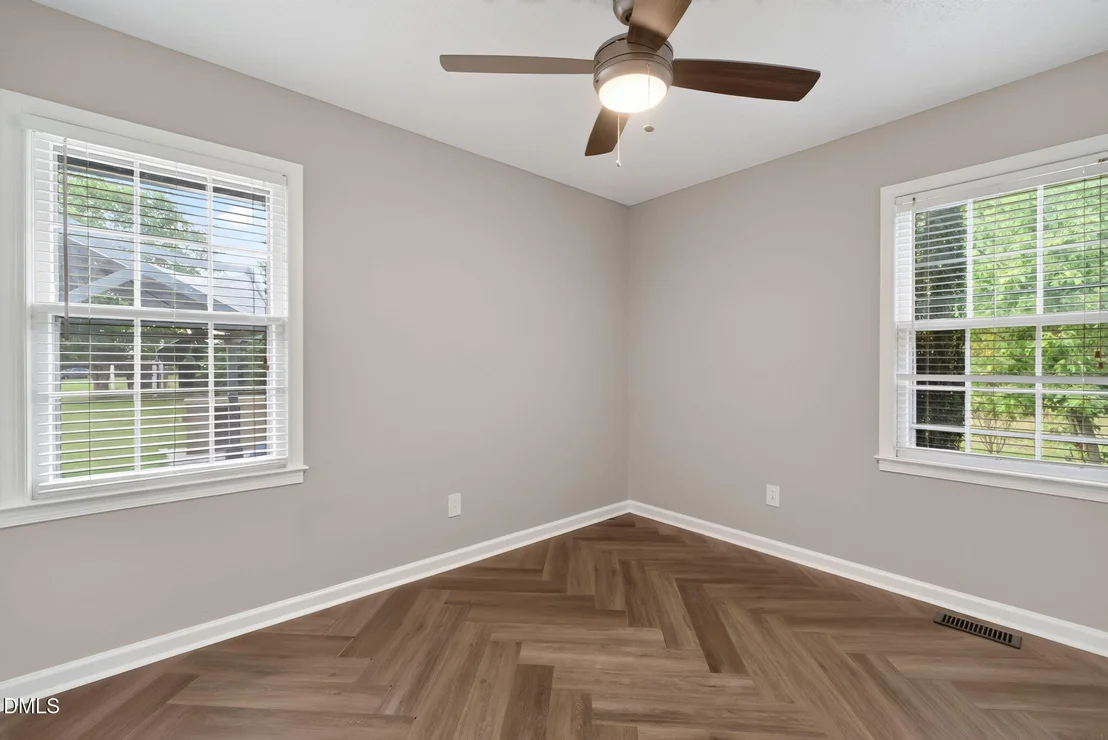 Photo of 209 Chic Ennis Road