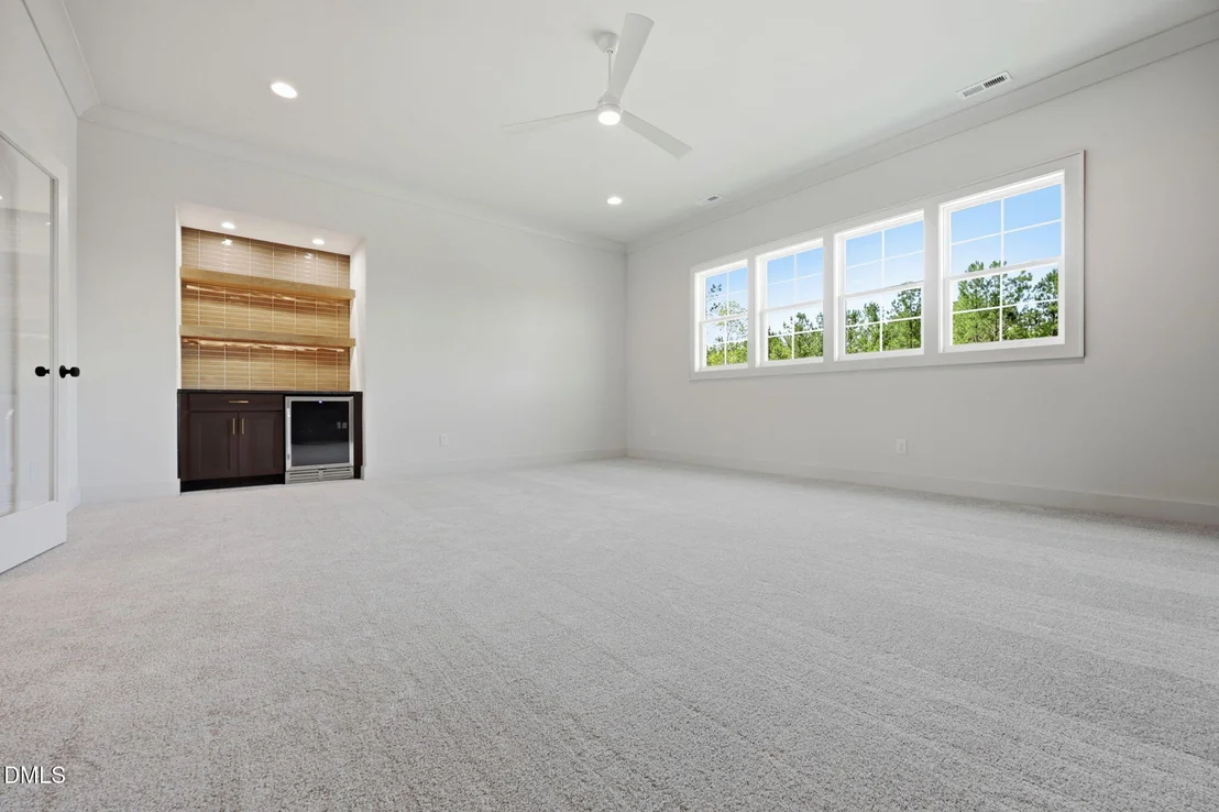 Photo of 35 Chestnut Oak Drive