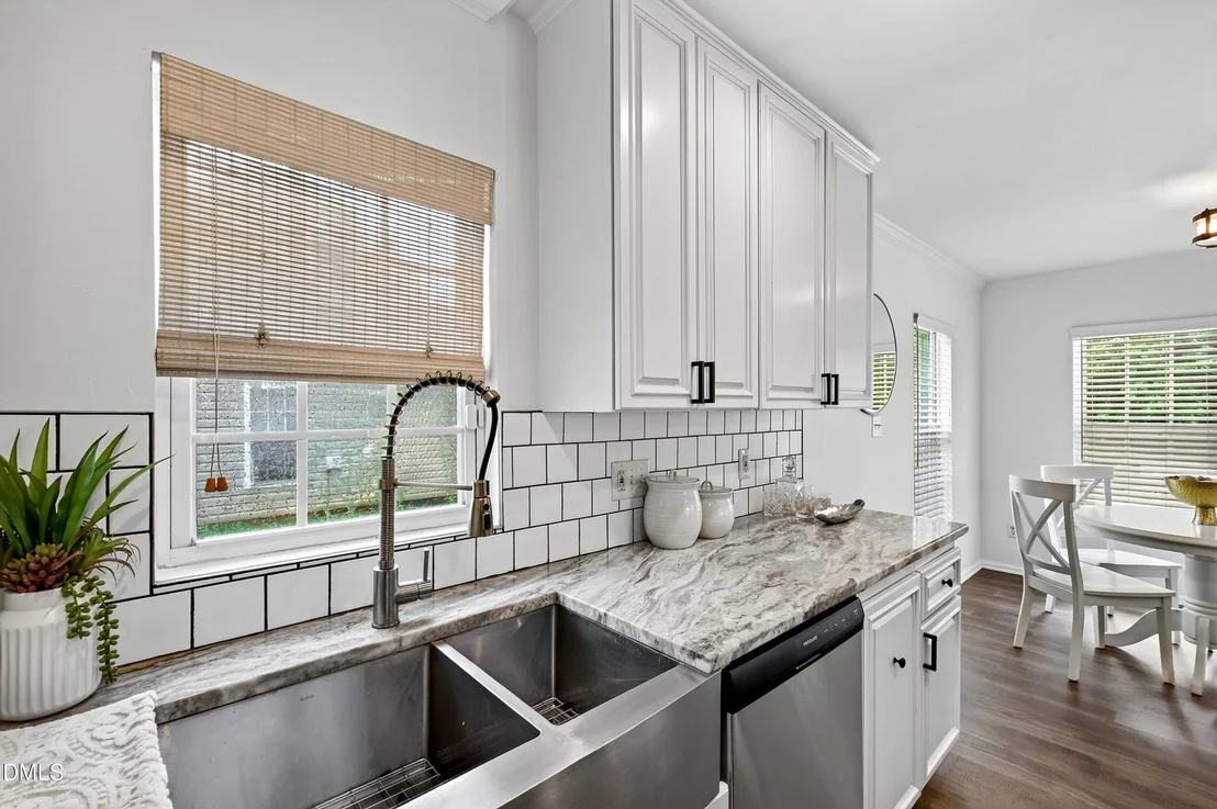 Photo of 1341 Crabtree Boulevard
