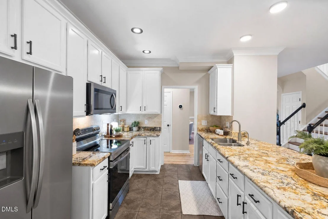 Photo of 711 Midsummer Lane