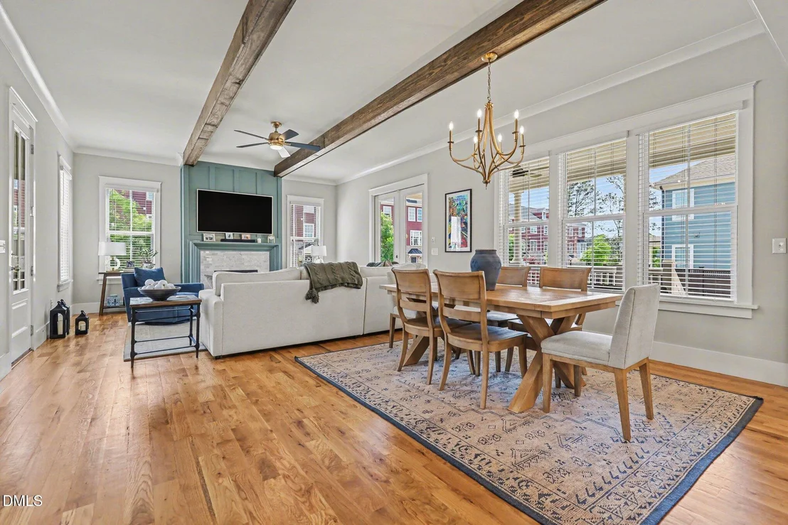 Photo of 501 Whitehall Circle