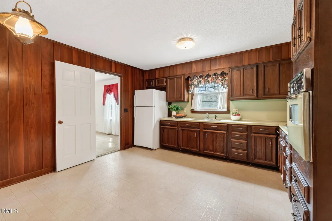 Photo of 808 Chestnut Drive