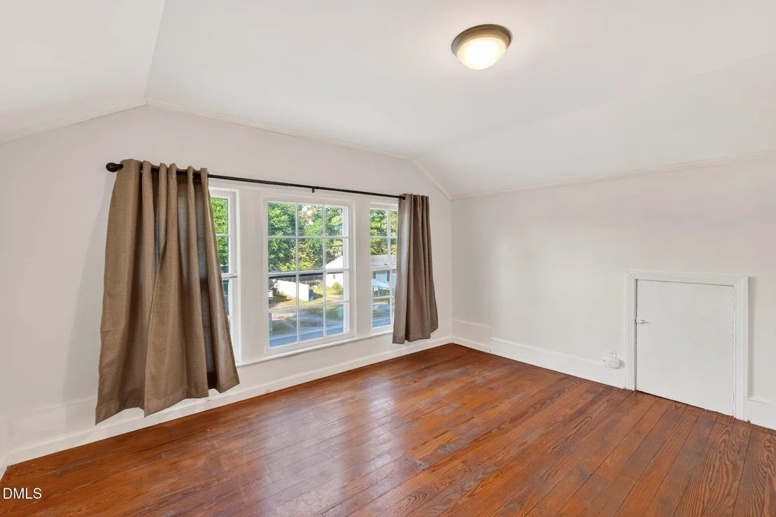 Photo of 207 W 3rd Street