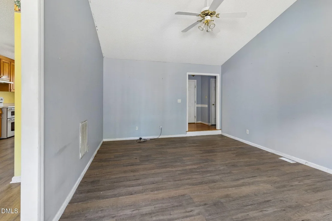 Photo of 6304 Walnut Glen Drive