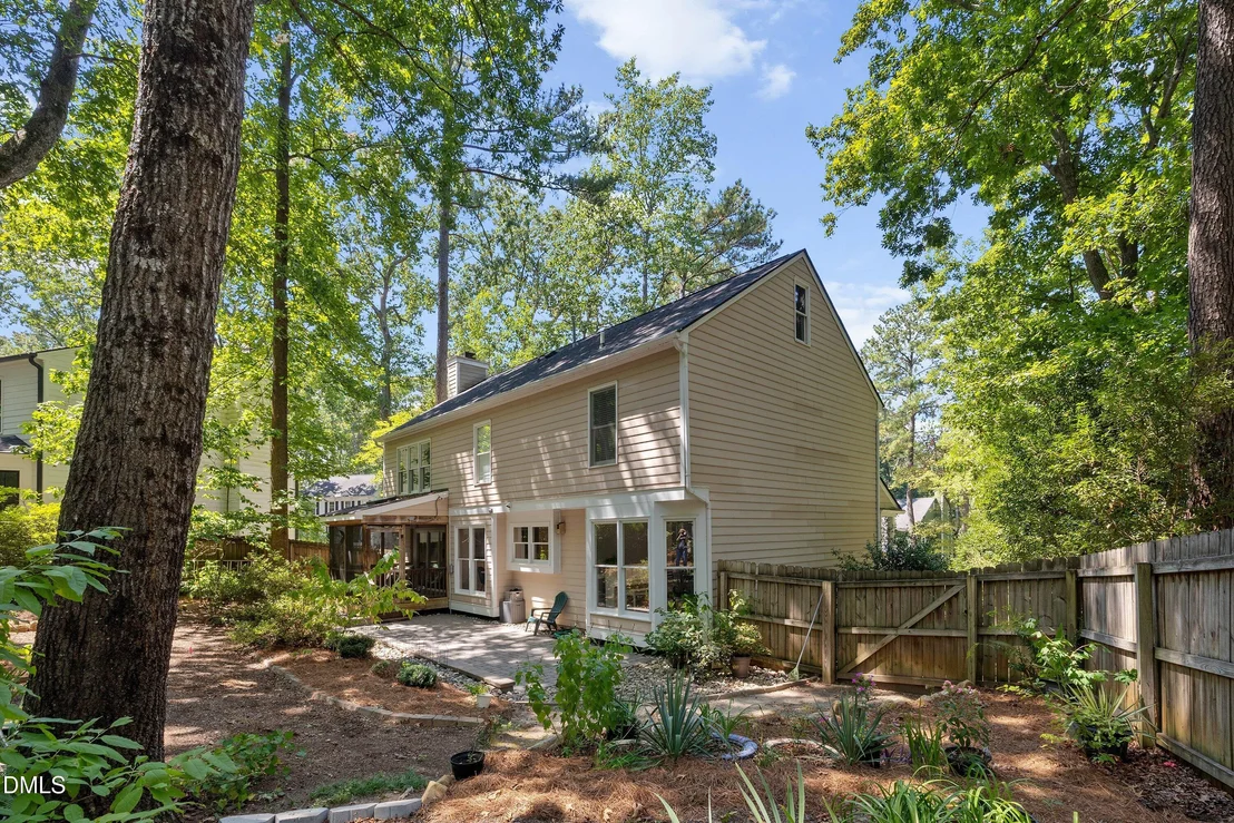 Photo of 1409 Bridgeport Drive