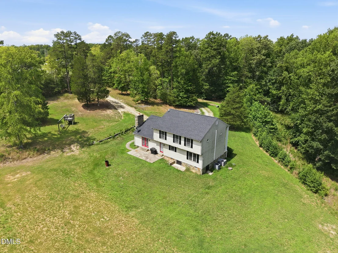 Photo of 409 Reaves Lane