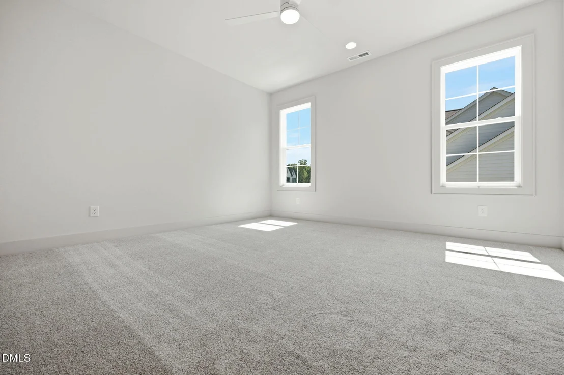 Photo of 35 Chestnut Oak Drive