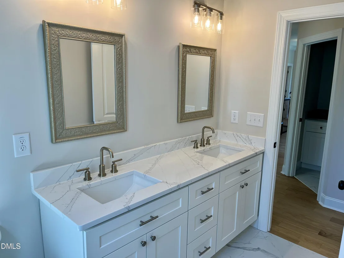 Photo of 416 Cardinal Crest Lane